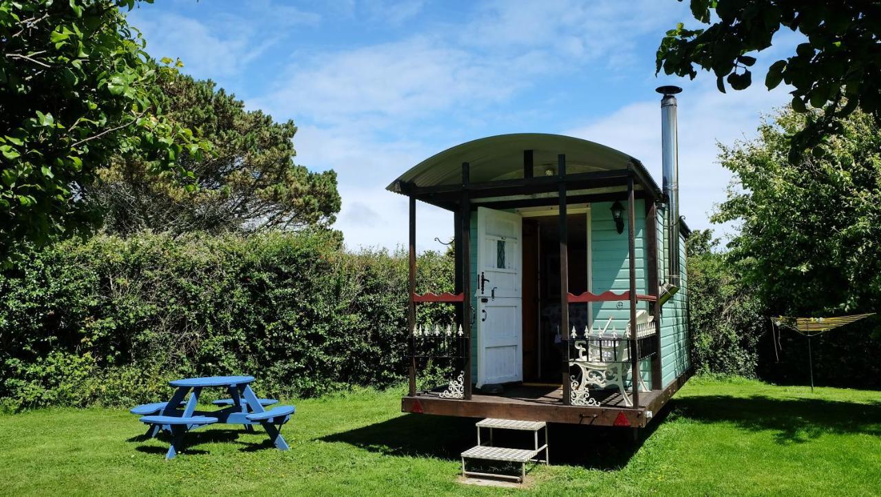 Cosy Shepherds Hut Nr Kynance Cove Villa Lizard Exterior photo