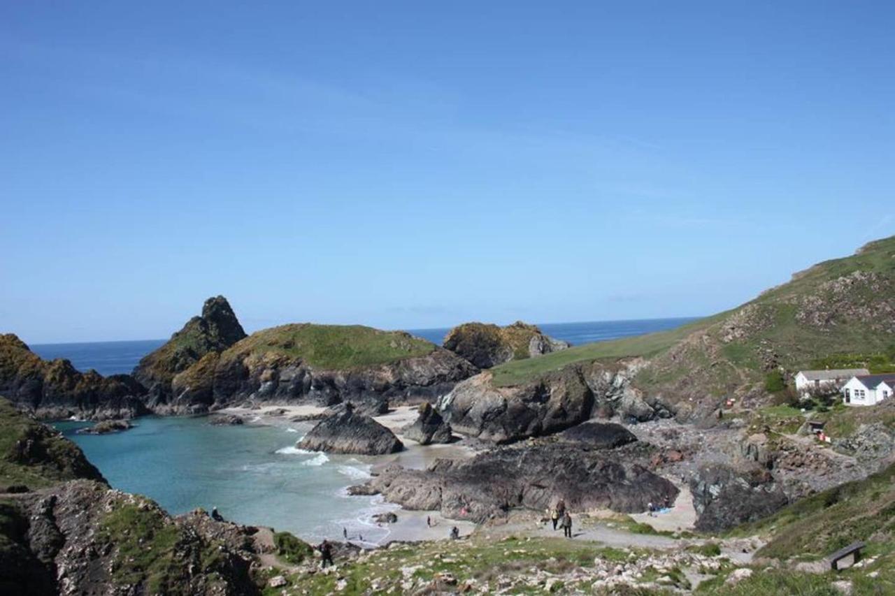 Cosy Shepherds Hut Nr Kynance Cove Villa Lizard Exterior photo