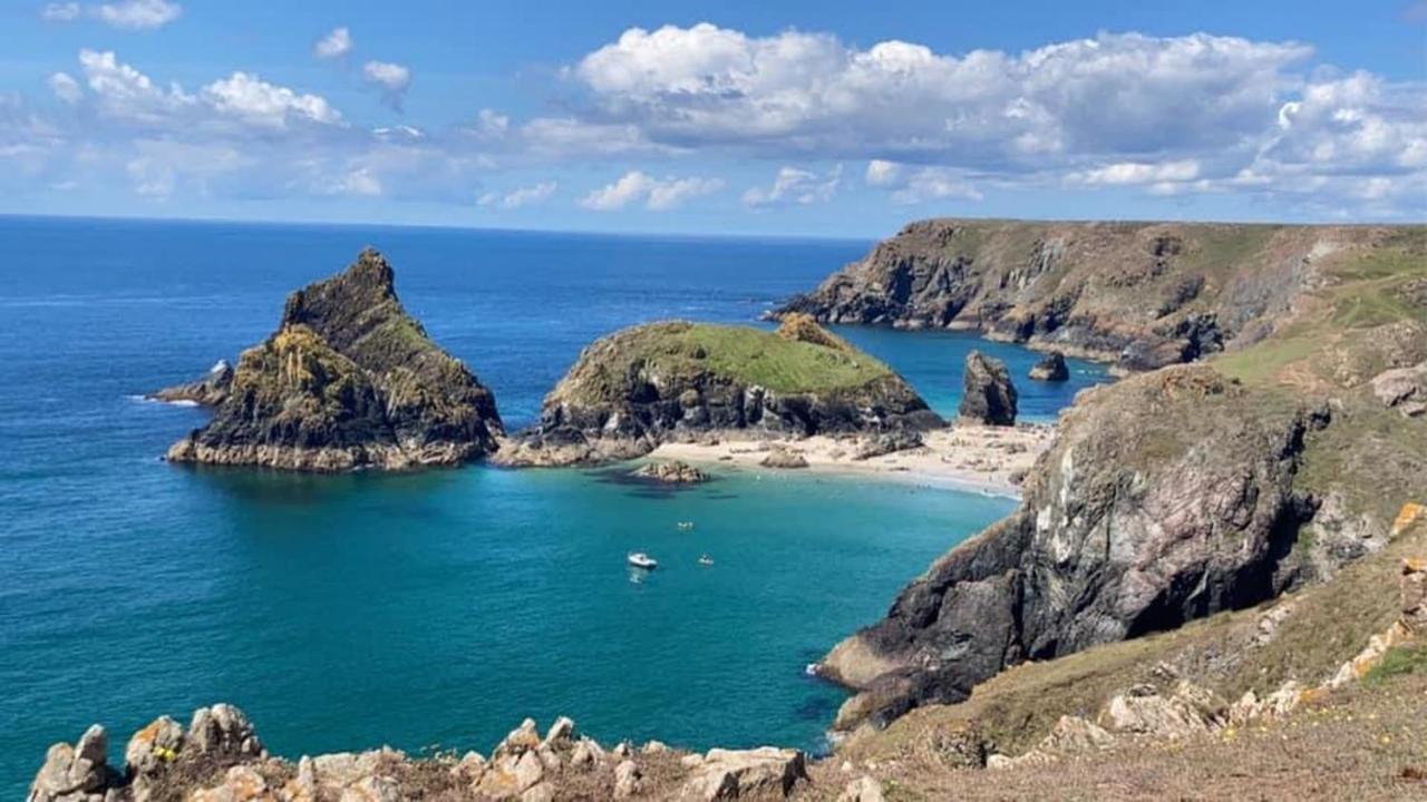 Cosy Shepherds Hut Nr Kynance Cove Villa Lizard Exterior photo